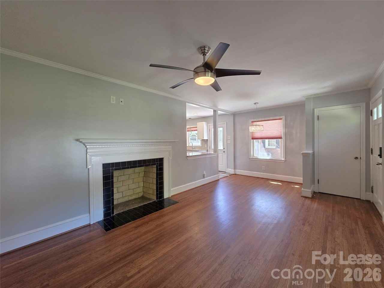 3520 Draper Ave - Photo 3 of 21