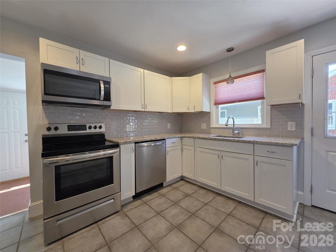 3520 Draper Ave - Photo 5 of 21