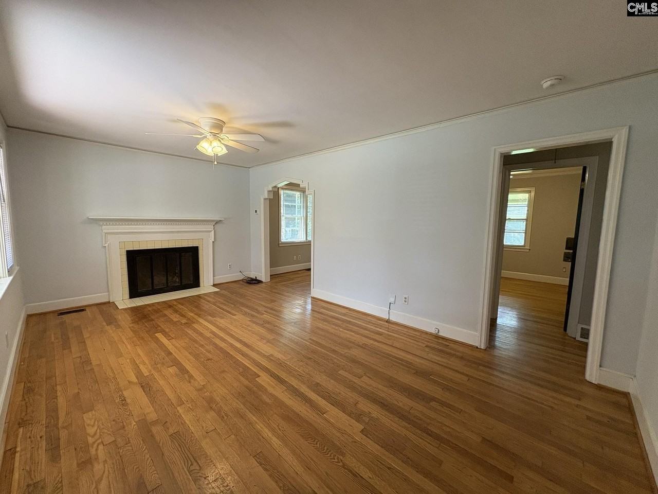 1047 S Holly St - Photo 4 of 25