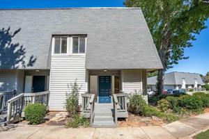 featured image of 301 Harbor Heights Dr Apt 17d