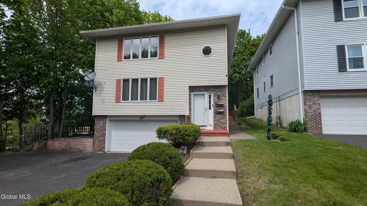 821 Salina St #823 - Photo 2 of 25