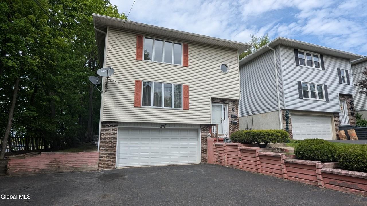 821 Salina St #823 - Photo 3 of 25