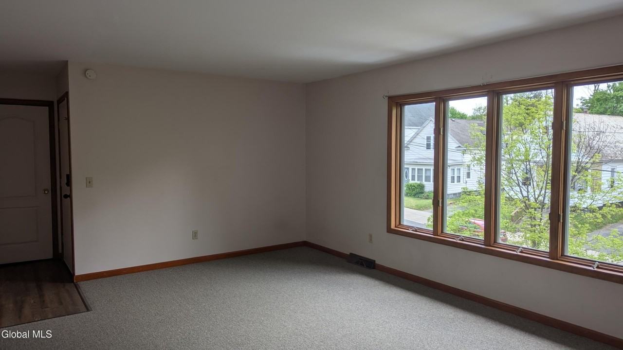 821 Salina St #823 - Photo 7 of 25