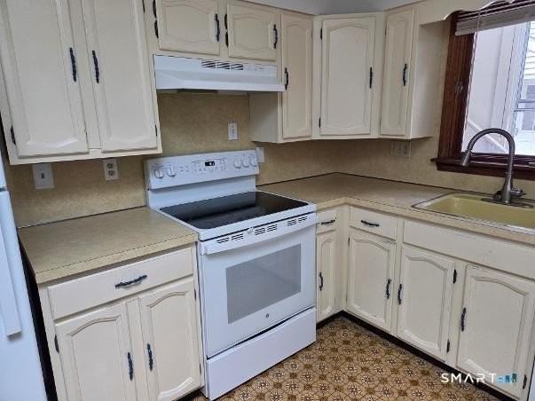 47 Laurel St - Photo 2 of 13