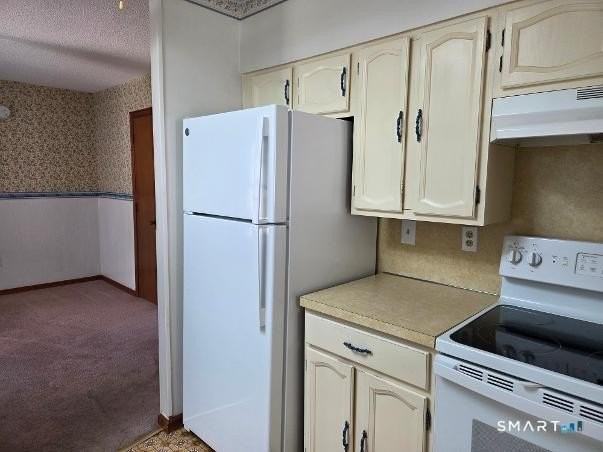 47 Laurel St - Photo 3 of 13