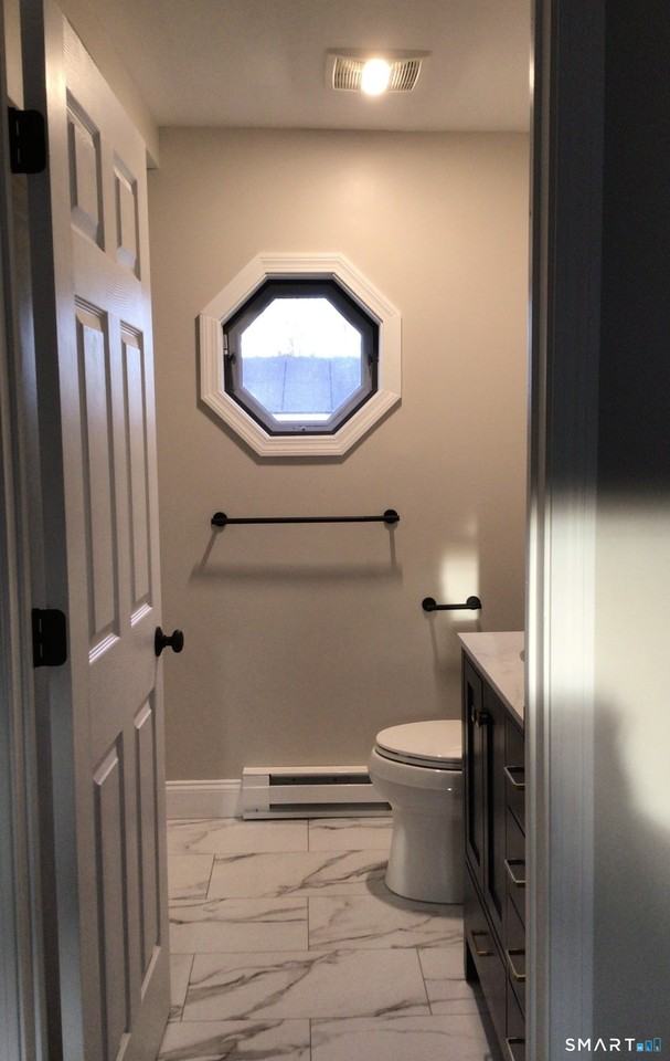 30 Charles St - Photo 3 of 17