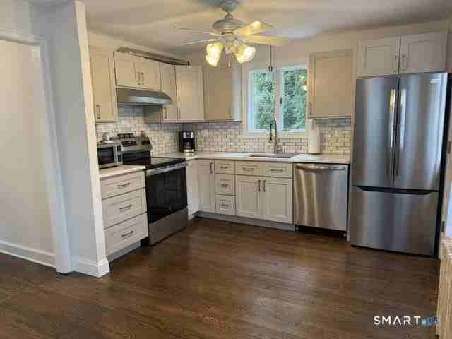 48 Washington Rd - Photo 3 of 22