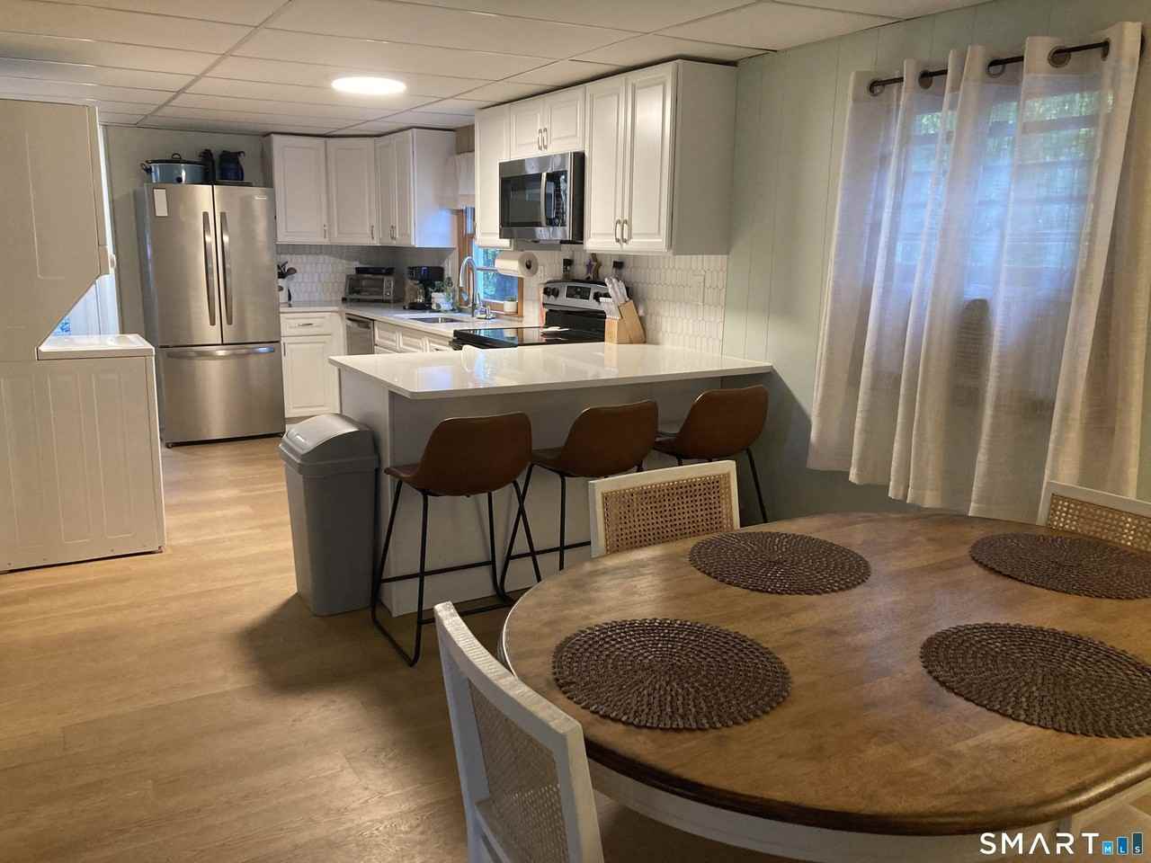 44 Liz Rd - Photo 7 of 15