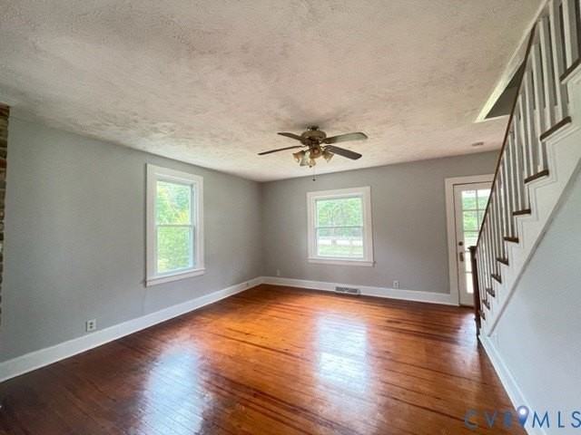 3380 River Rd W - Photo 3 of 16