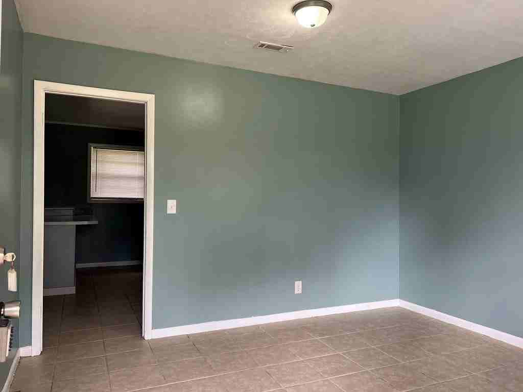 4435 Glen Lawrence Rd - Photo 2 of 10