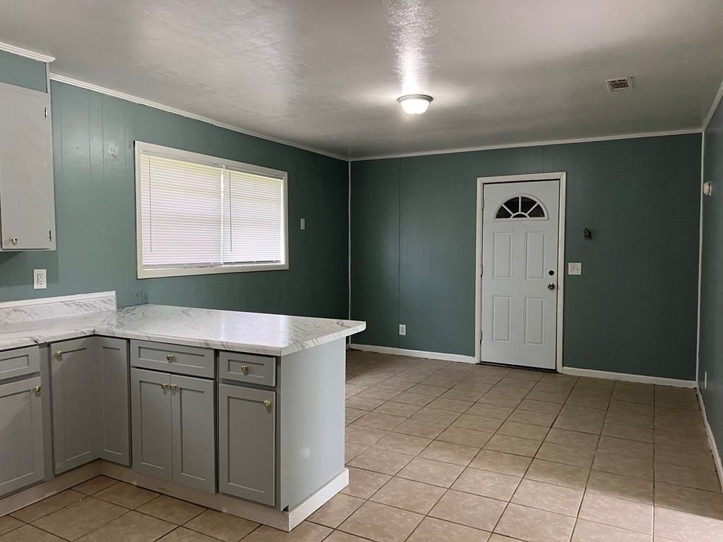 4435 Glen Lawrence Rd - Photo 6 of 10
