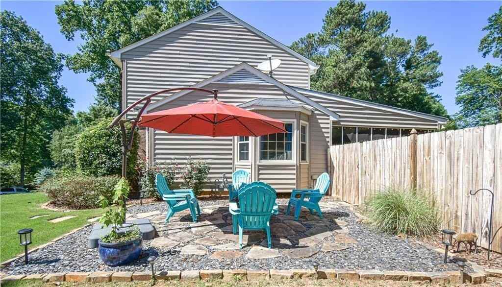 4571 Queen Anne Ct Se - Photo 5 of 50