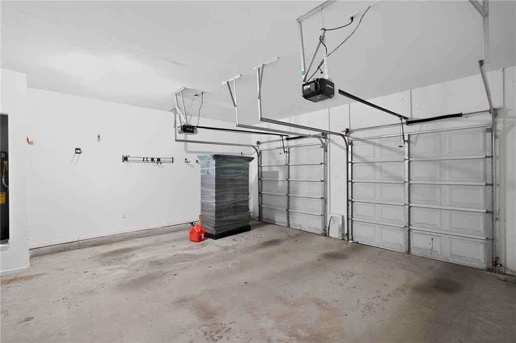 2979 Gateland Sq - Photo 5 of 32