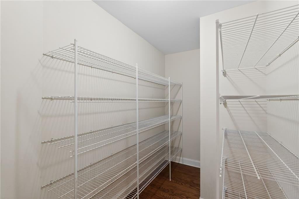 2979 Gateland Sq - Photo 6 of 32