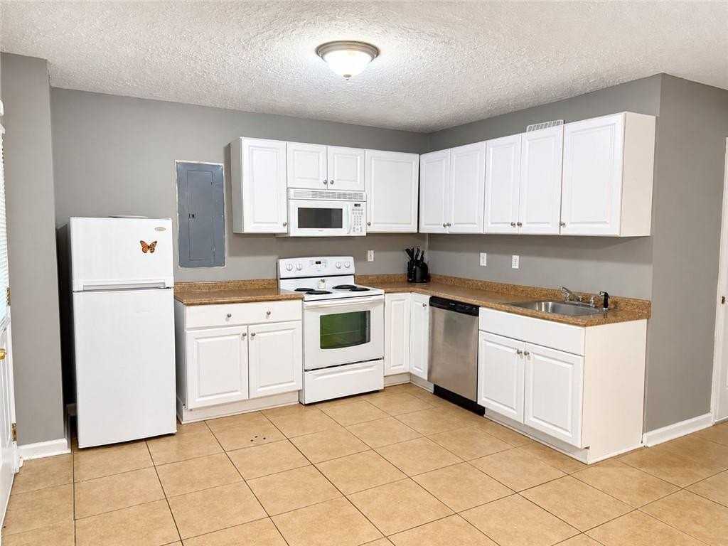 1447 Shiloh Way Nw #1 - Photo 6 of 14
