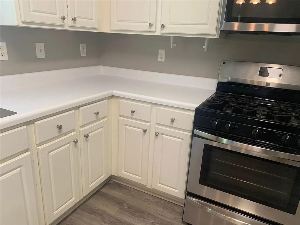 435 Chippenham Ct - Photo 7 of 22