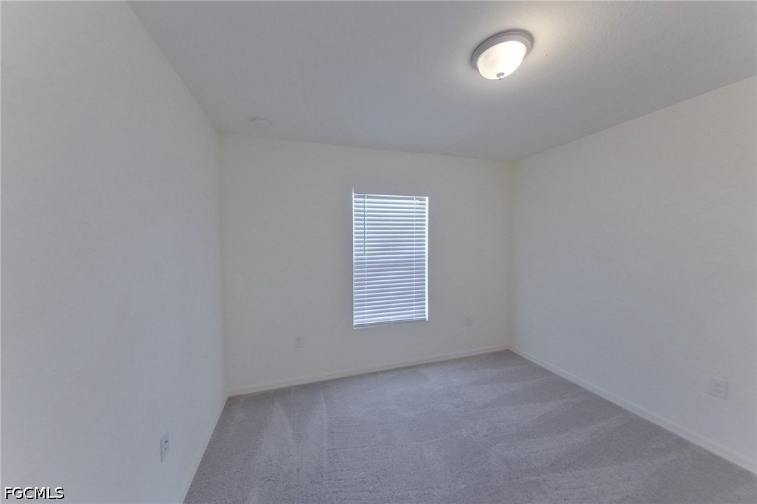 466 Norwood Ave S - Photo 2 of 18