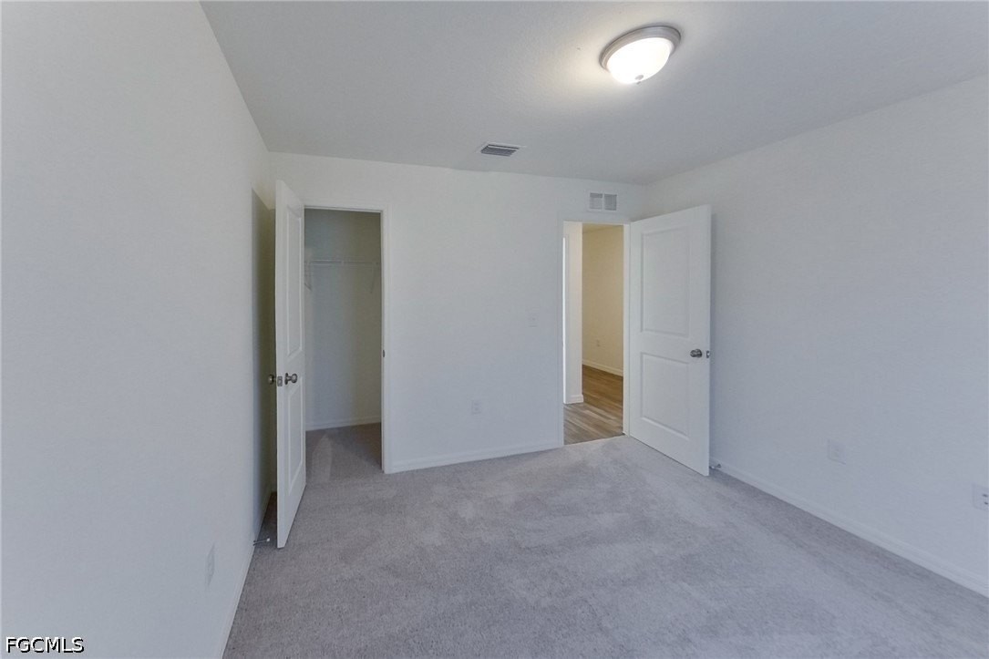 466 Norwood Ave S - Photo 3 of 18