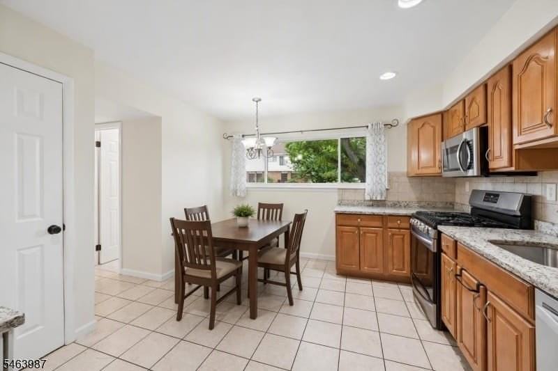 662 Marshall Rd Apt A - Photo 6 of 29