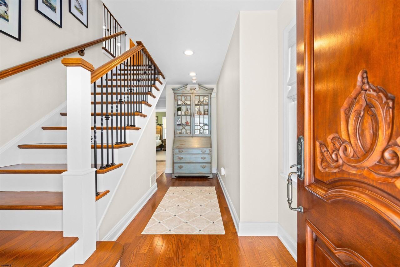 28 N Colgate Ave - Photo 3 of 50