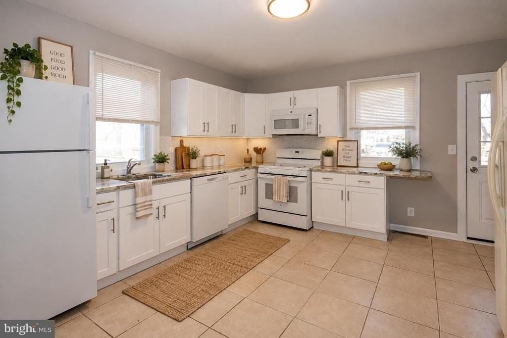 207 Somerset St - Photo 3 of 13