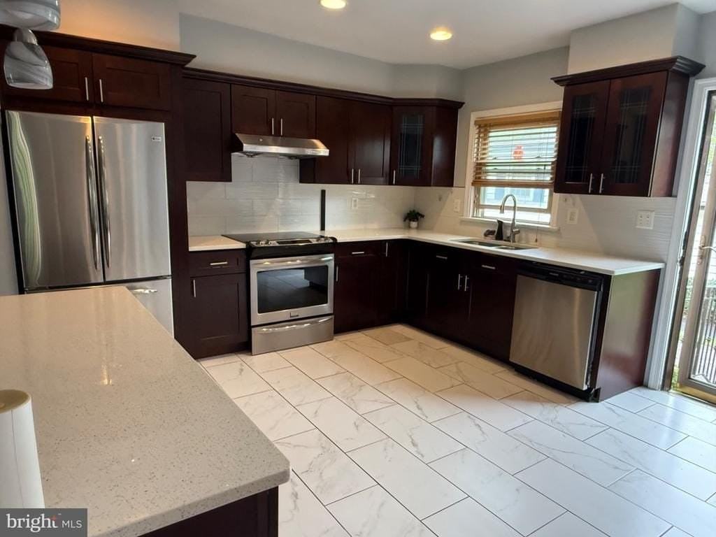 512 Haverford Ave - Photo 3 of 32