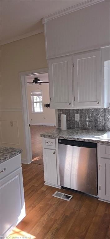 902 F St - Photo 3 of 13