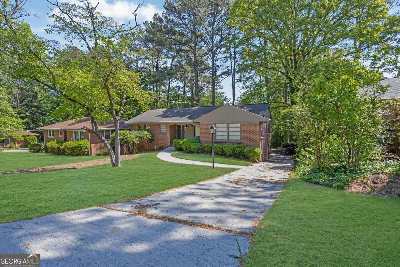2288 Bryant Dr