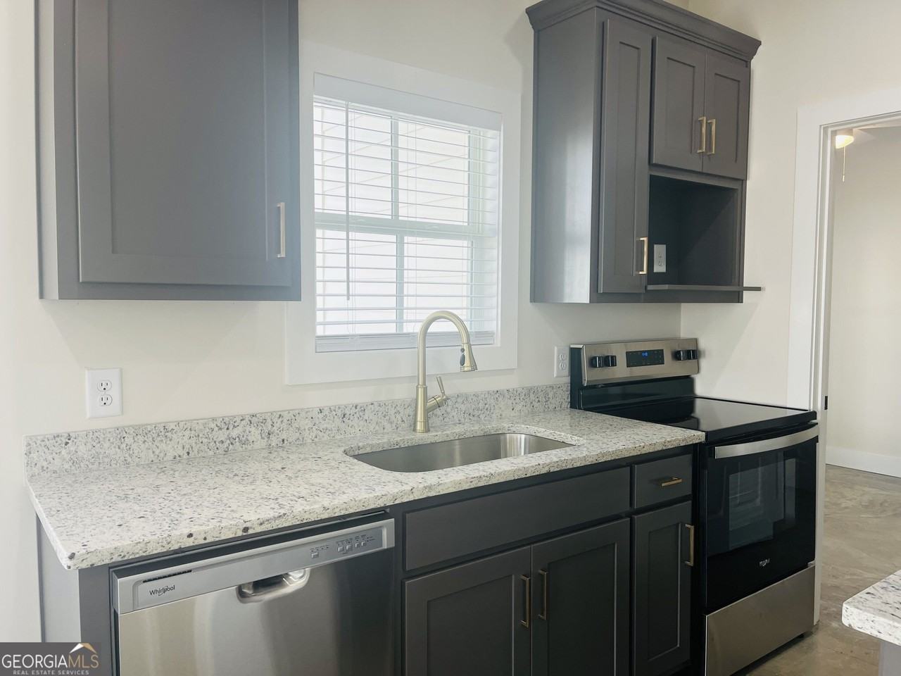 203C Cherry St - Photo 7 of 34
