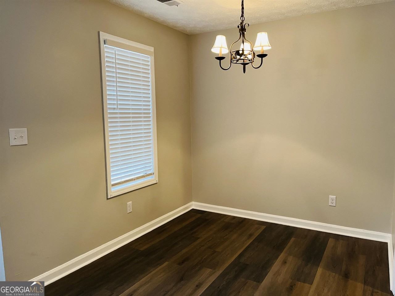 145 Pine Ter #155 - Photo 7 of 27