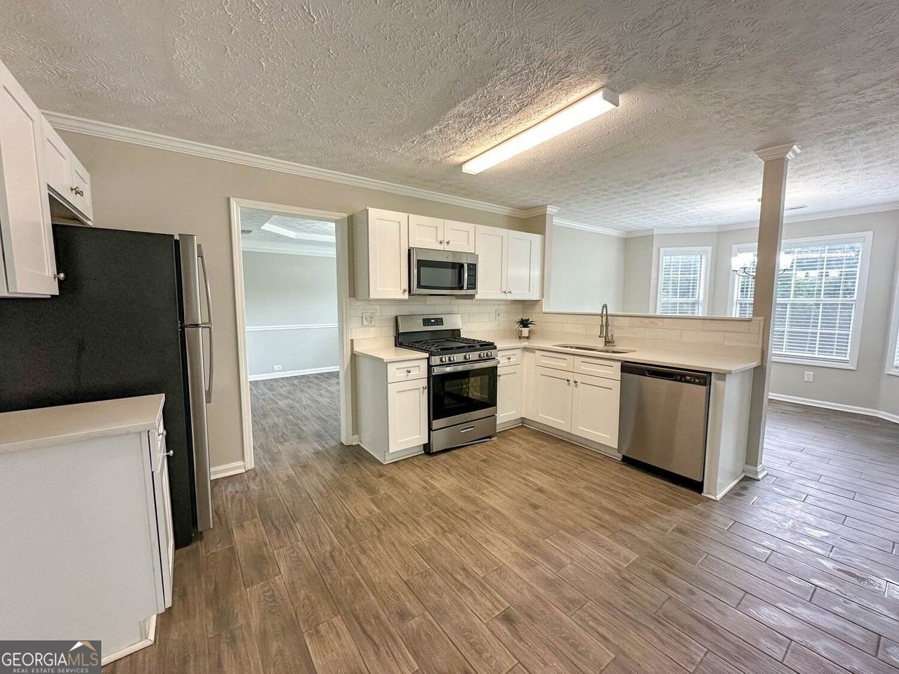 1070 Big Haynes Dr - Photo 4 of 22