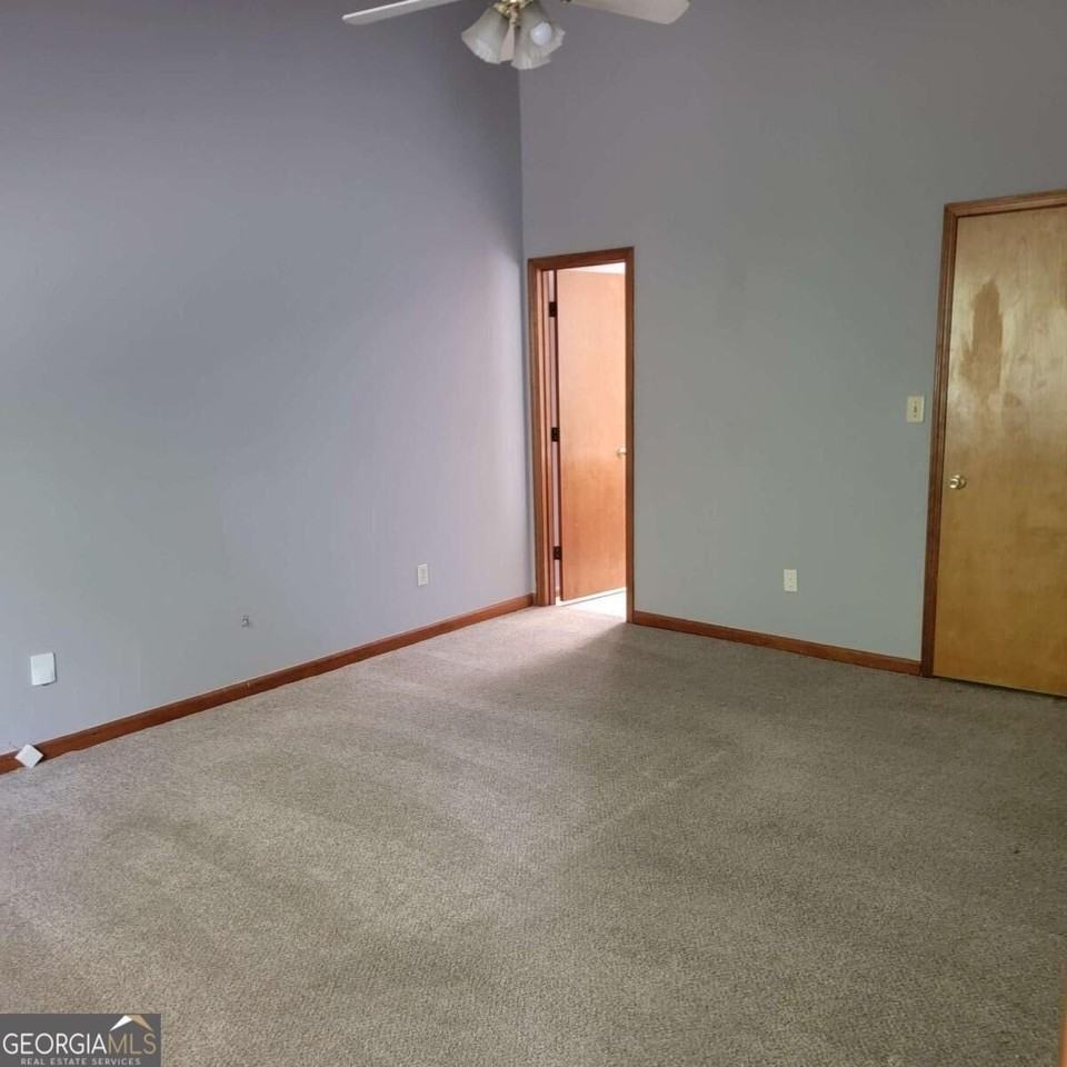 1548 Brandon Sq - Photo 6 of 12