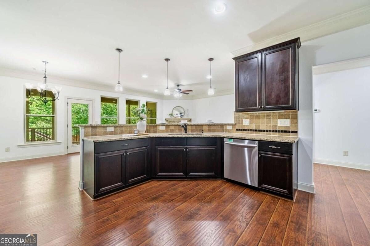 13333 Flamingo Rd - Photo 6 of 34