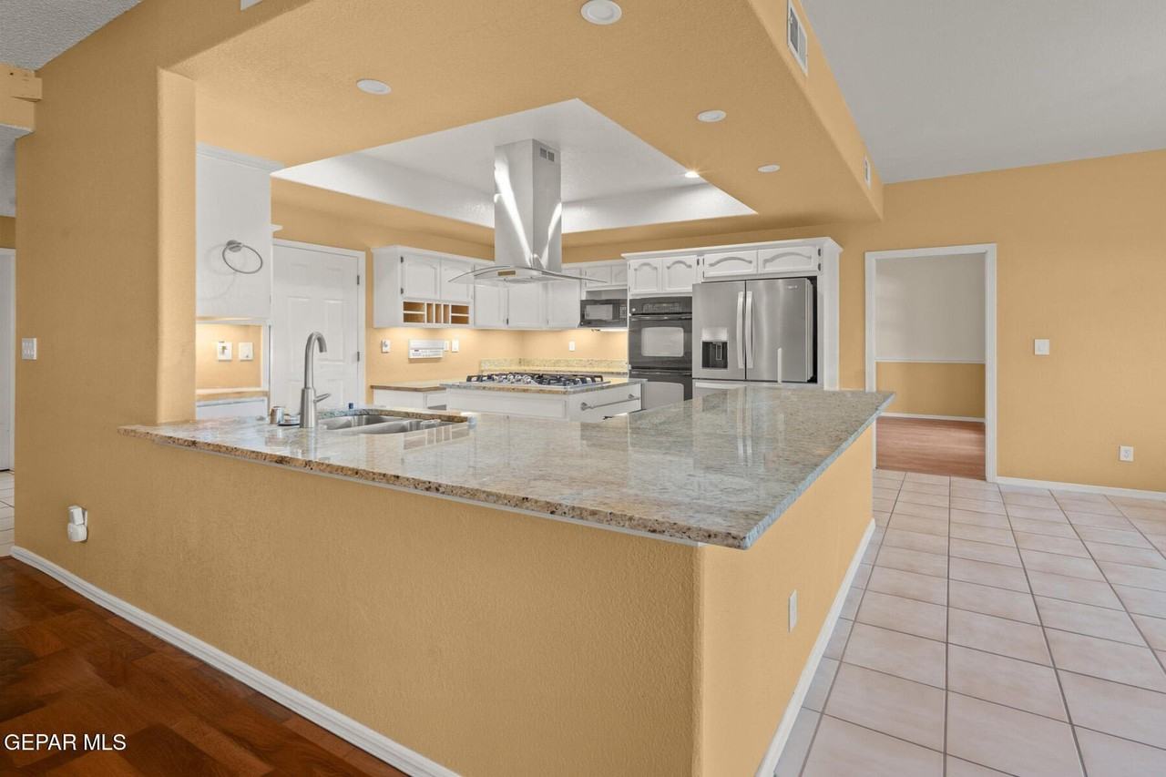 6301 Brisa Del Mar Dr - Photo 4 of 12