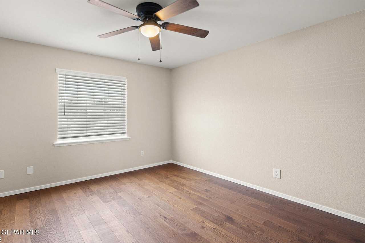 6301 Brisa Del Mar Dr - Photo 6 of 12