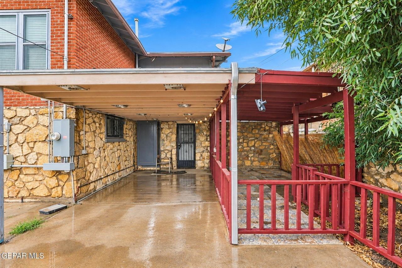 4410 Trowbridge Dr #B - Photo 2 of 21