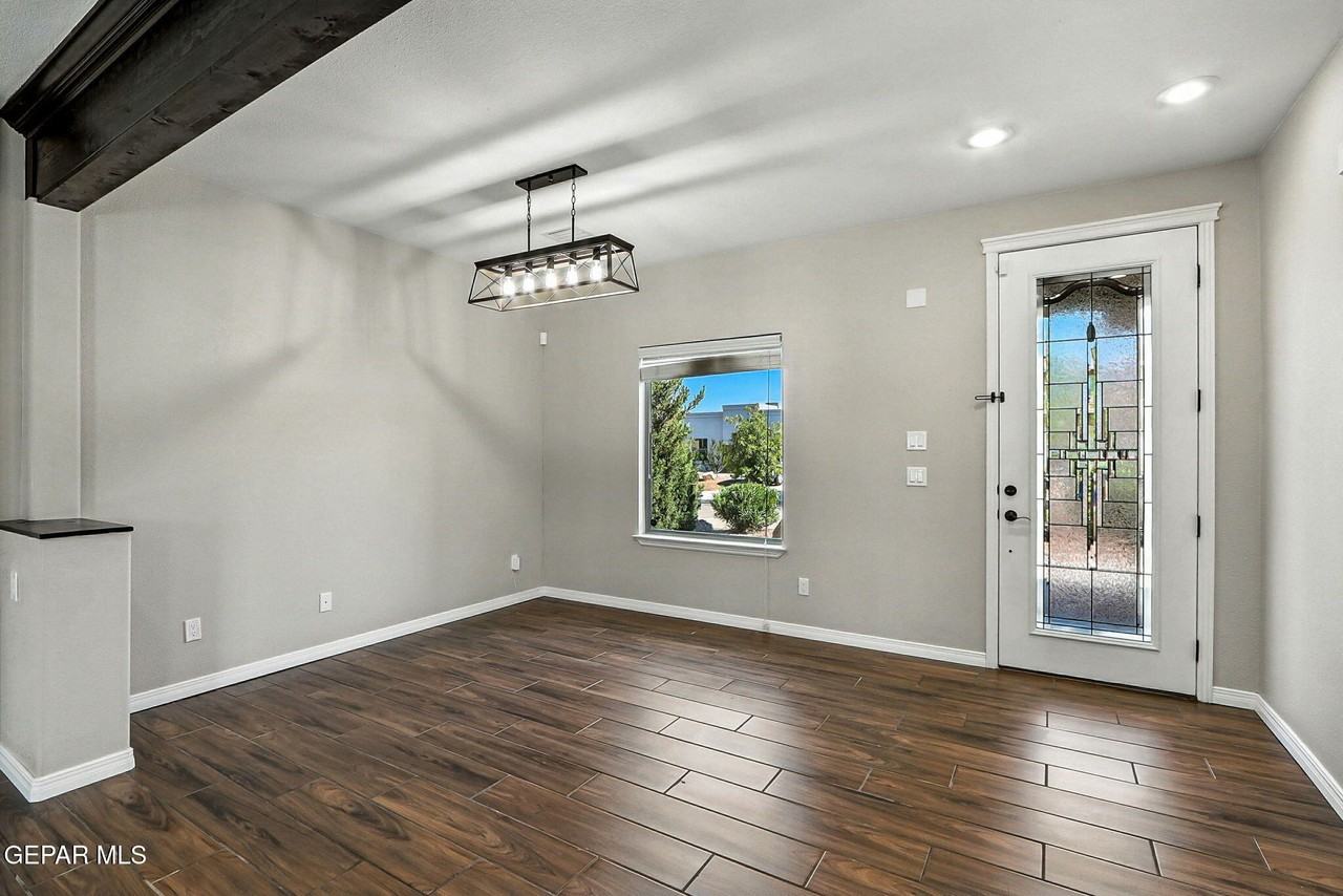 7316 Meadow Sage Dr - Photo 3 of 39