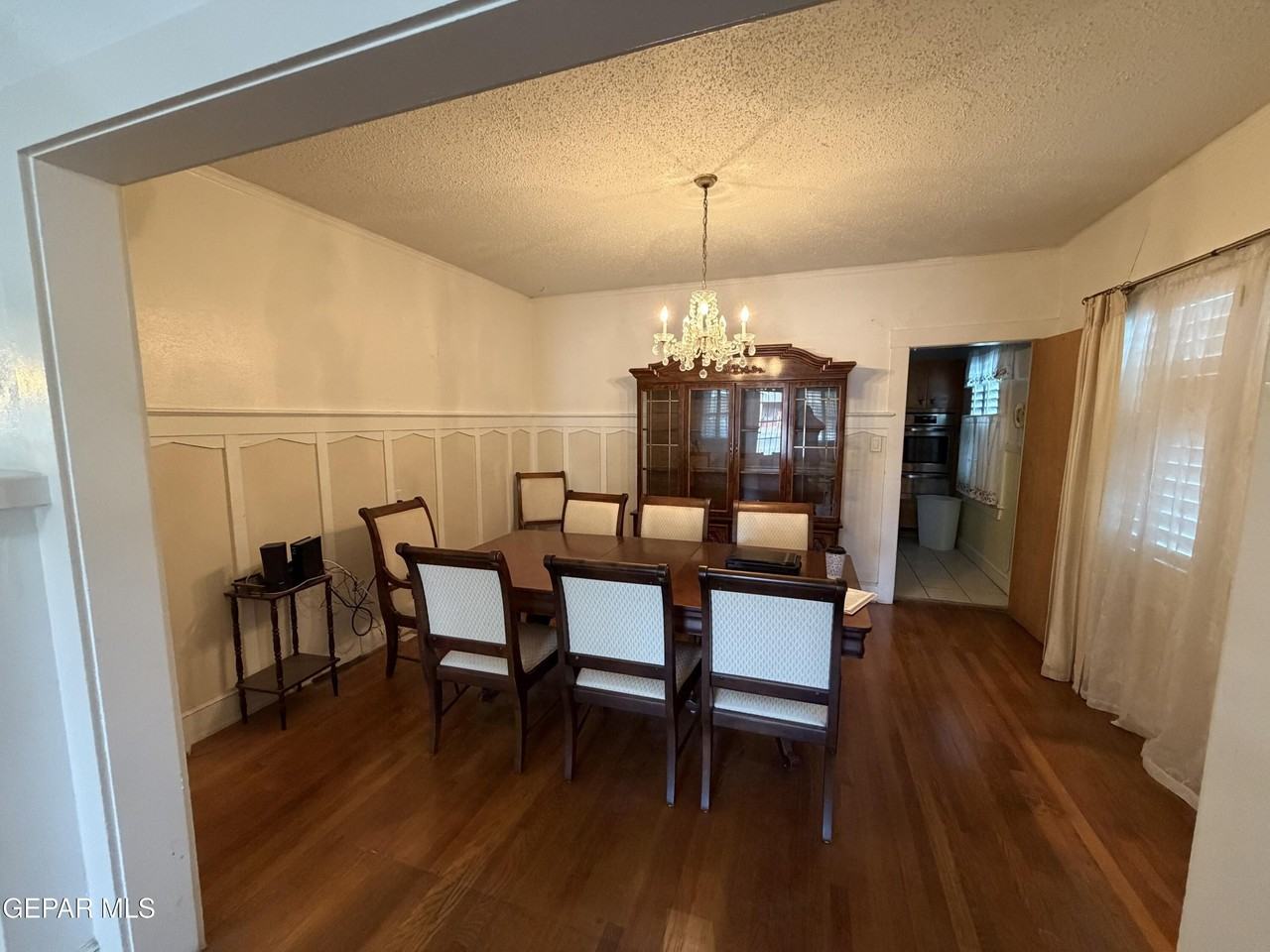 504 Cincinnati Ave - Photo 4 of 29