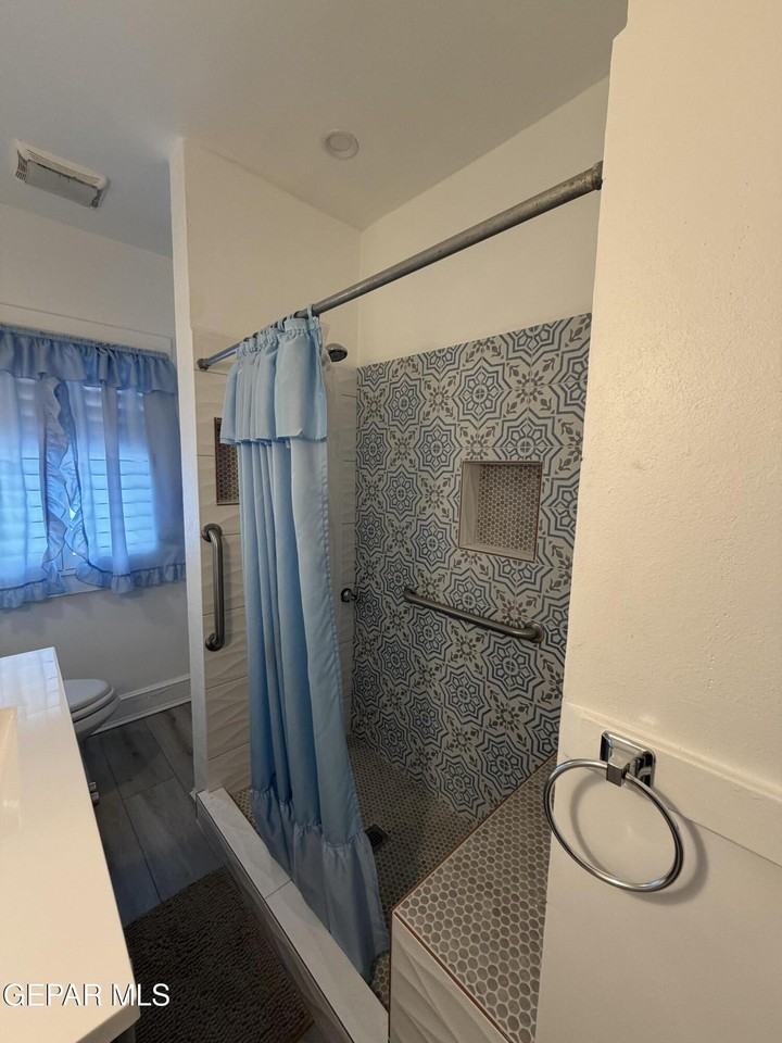 504 Cincinnati Ave - Photo 7 of 29