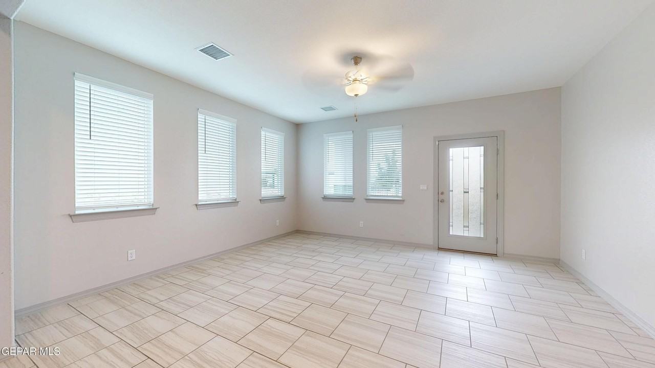 5861 Dalhart Dr - Photo 6 of 45