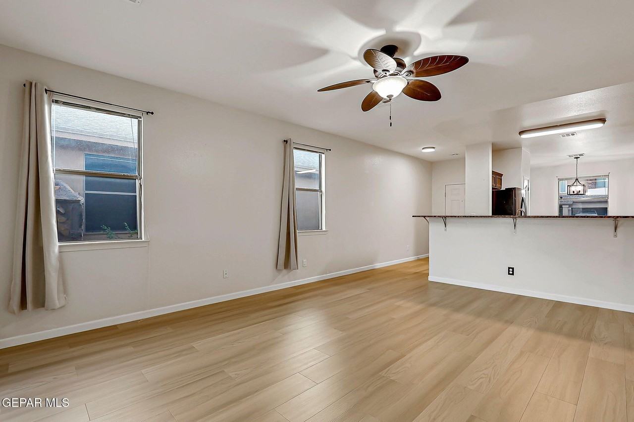 13134 Kestrel Ave - Photo 5 of 35