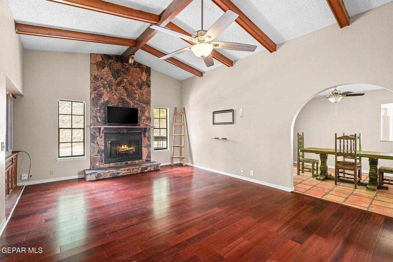 6625 Tarascas Dr - Photo 4 of 16