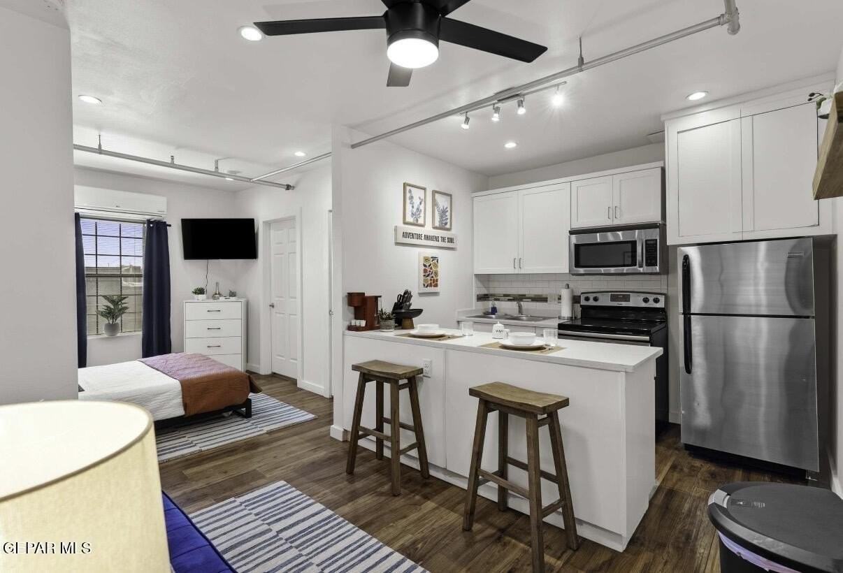 513 W San Antonio Ave #8 - Photo 4 of 10