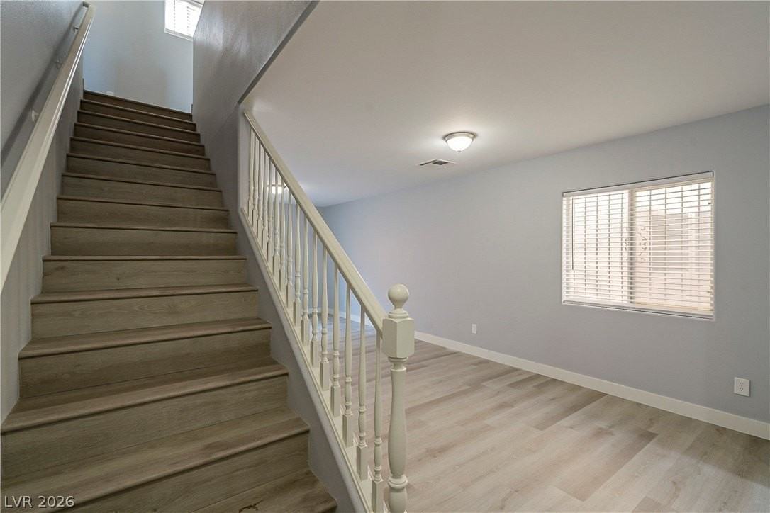 4052 Emerald Wood St - Photo 3 of 30