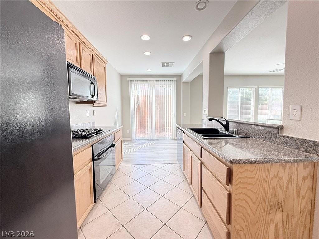 9517 Van Halen Ln - Photo 7 of 20