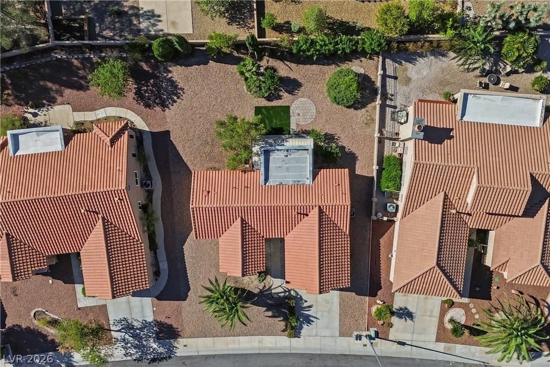 9009 Signal Terrace Dr - Photo 4 of 34