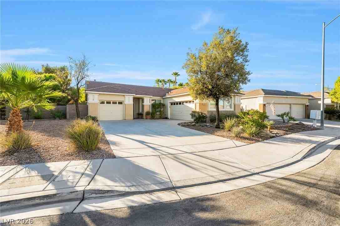 2259 Scena Ct - Photo 2 of 33