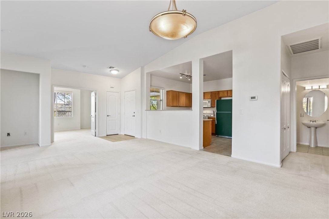 901 Duckhorn Ct #201 - Photo 4 of 24