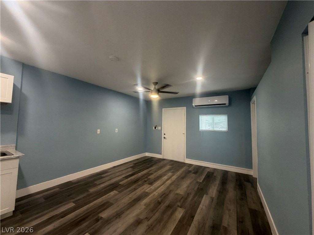 5709 Cabrillo Cir - Photo 2 of 16