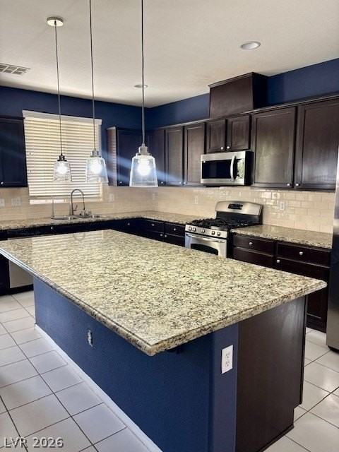 7403 Pepperbox Ave - Photo 5 of 27